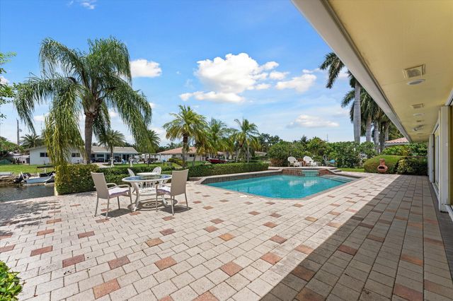 2141 NE 29th Street, Lighthouse Point, FL 33064