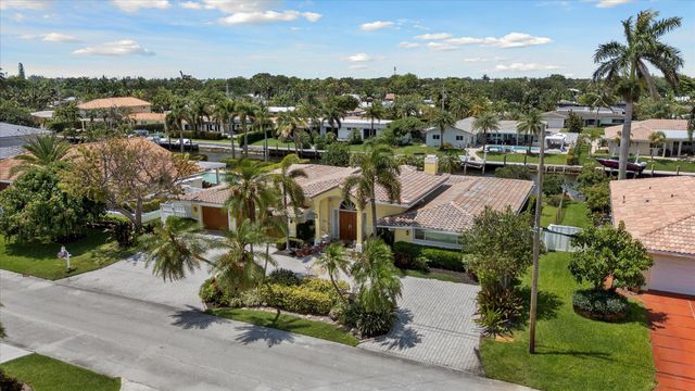 2141 NE 29th Street, Lighthouse Point, FL 33064