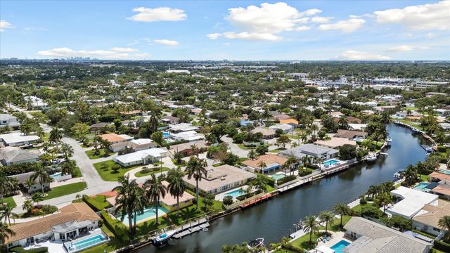 2141 NE 29th Street, Lighthouse Point, FL 33064
