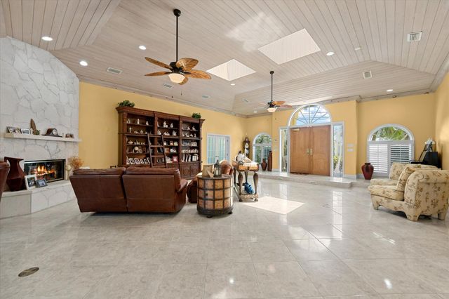 2141 NE 29th Street, Lighthouse Point, FL 33064