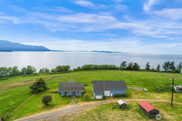2233 W Shore Drive, Lummi Island, WA 98262