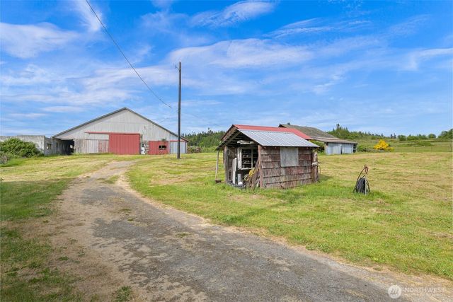2233 W Shore Drive, Lummi Island, WA 98262