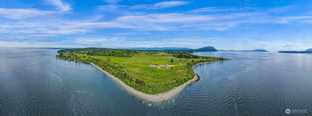 2233 W Shore Drive, Lummi Island, WA 98262