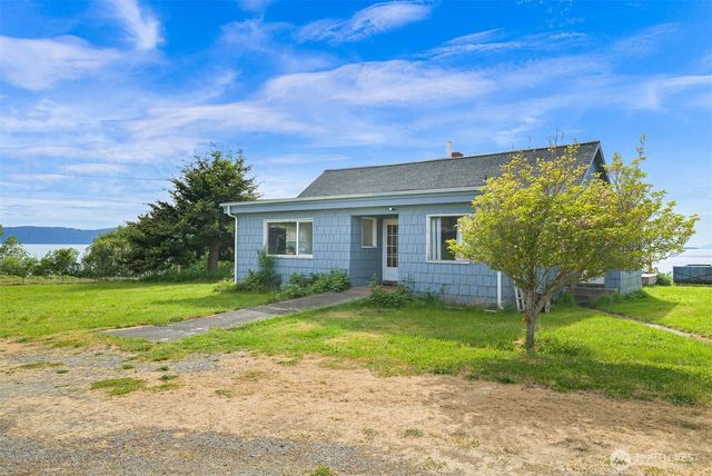 2233 W Shore Drive, Lummi Island, WA 98262