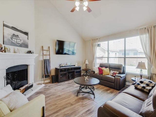 1605 Quail Grove Drive, Fort Worth, TX 76177