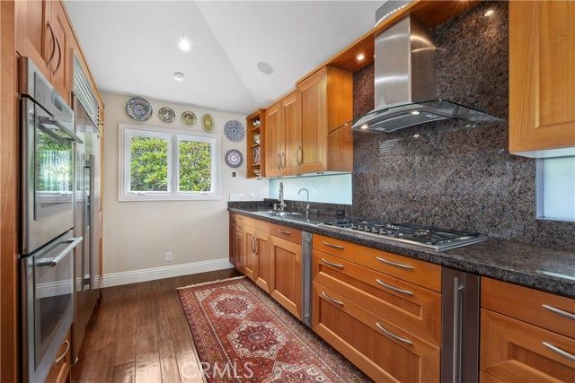 535 High Dr, Laguna Beach, CA 92651