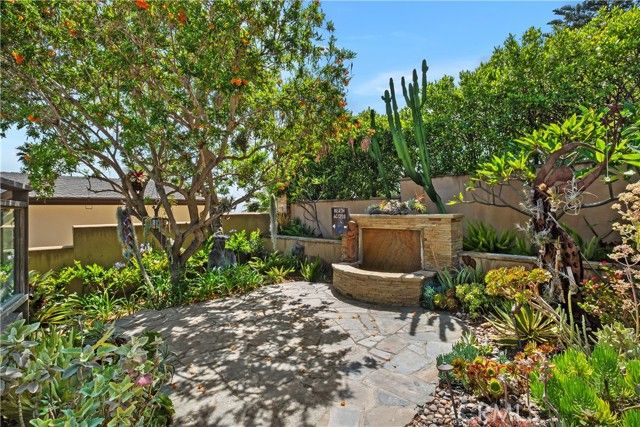 535 High Dr, Laguna Beach, CA 92651