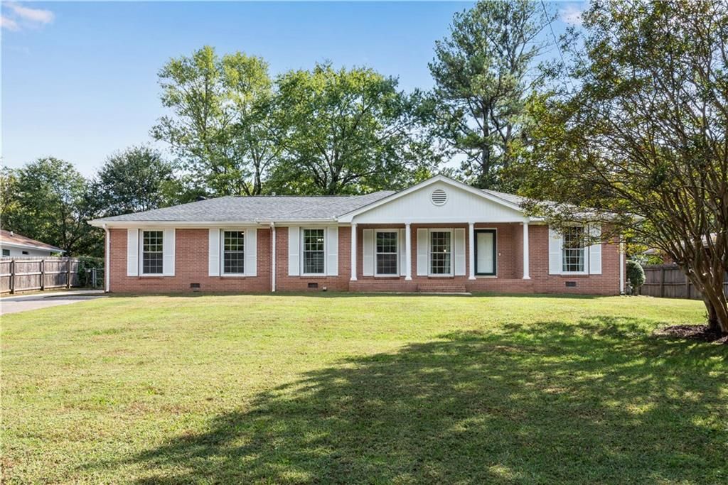 922 Red Apple Drive, Marietta, GA 30066