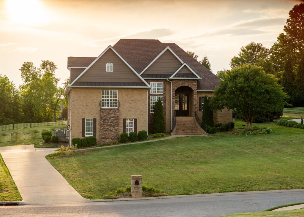 116 Cassandra Dr, Cottontown, TN 37048