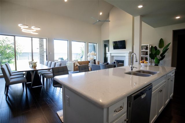 829 Boardwalk Way, Little Elm, TX 76227