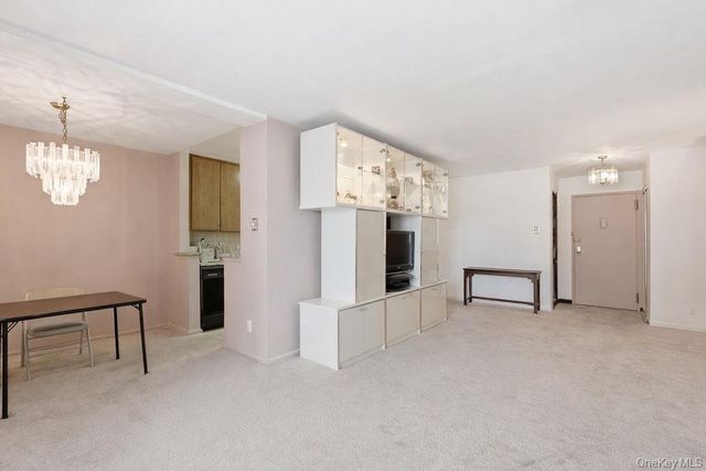 85-10 151st Avenue 1C, Howard Beach, NY 11414