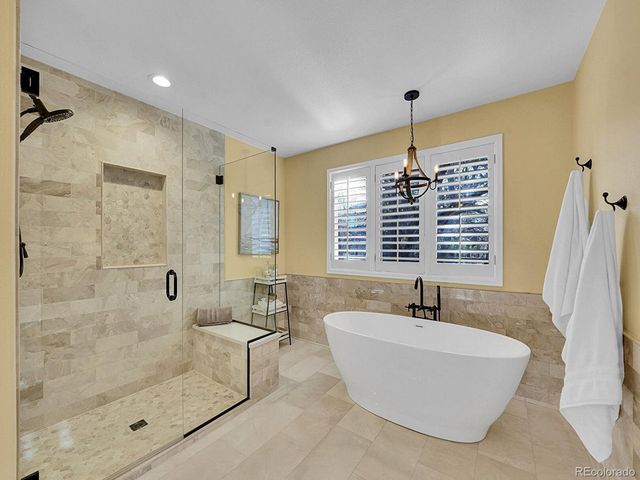 930 W Dry Creek Rd, Littleton, CO 80120