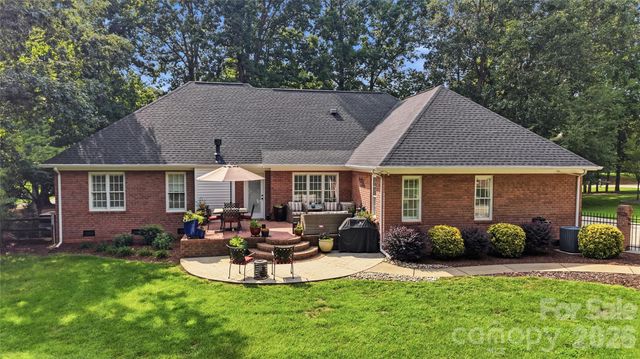 7627 Maple Bluff Lane, Concord, NC 28025