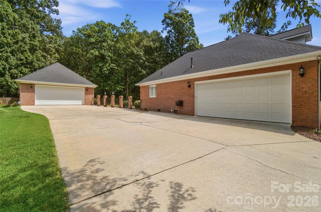 7627 Maple Bluff Lane, Concord, NC 28025