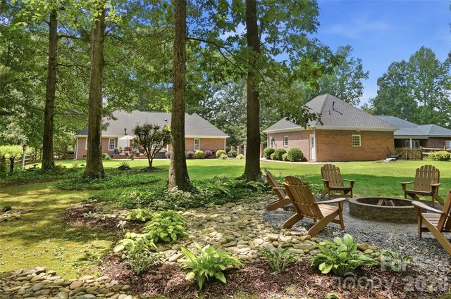 7627 Maple Bluff Lane, Concord, NC 28025