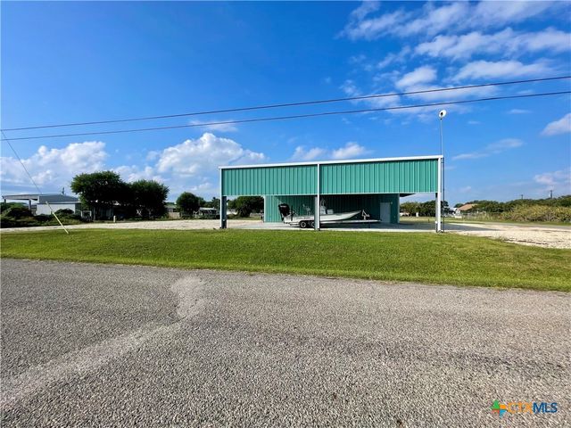 211 N 5th Street, Port O'connor, TX 77982