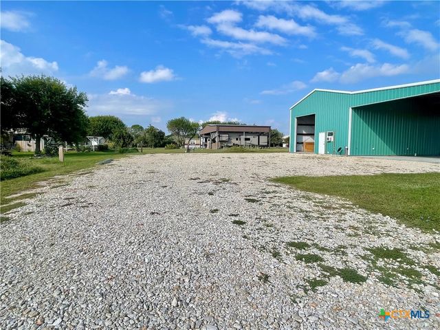211 N 5th Street, Port O'connor, TX 77982
