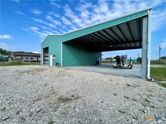 211 N 5th Street, Port O'connor, TX 77982