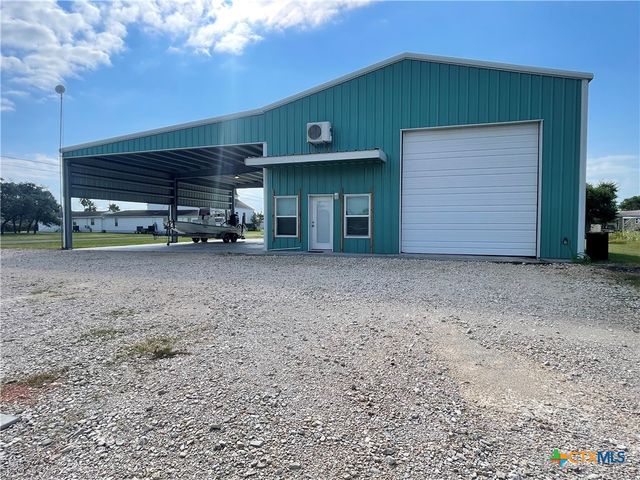 211 N 5th Street, Port O'connor, TX 77982