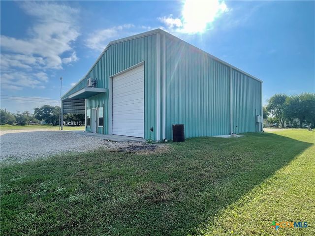 211 N 5th Street, Port O'connor, TX 77982