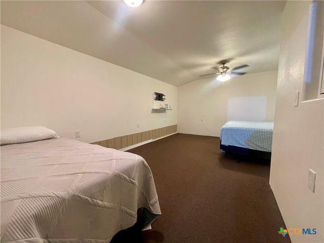 211 N 5th Street, Port O'connor, TX 77982