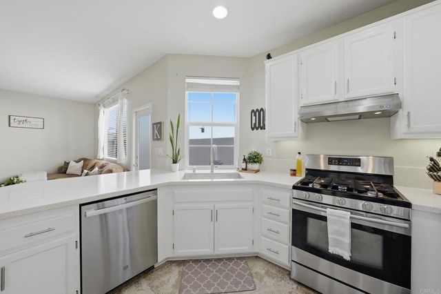 2022 Parker Mountain Road, Chula Vista, CA 91913