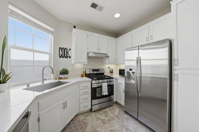 2022 Parker Mountain Road, Chula Vista, CA 91913