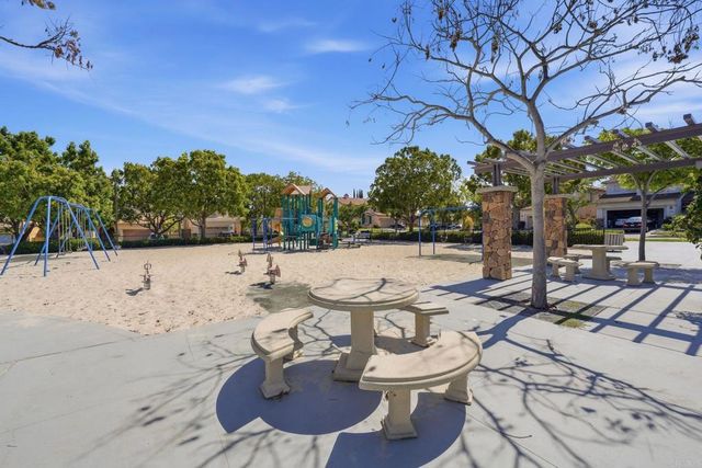 2022 Parker Mountain Road, Chula Vista, CA 91913