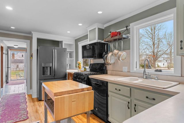 955 Main Street, Osterville, MA 02655