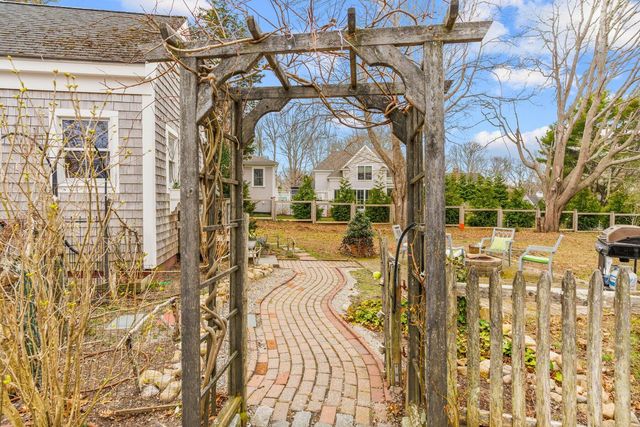 955 Main Street, Osterville, MA 02655
