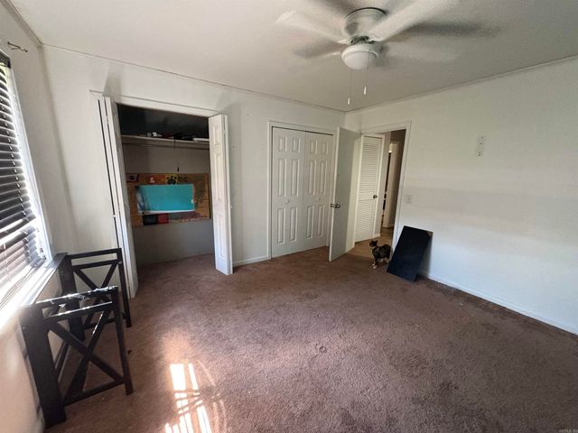 1402 Basil St, Corning, AR 72422