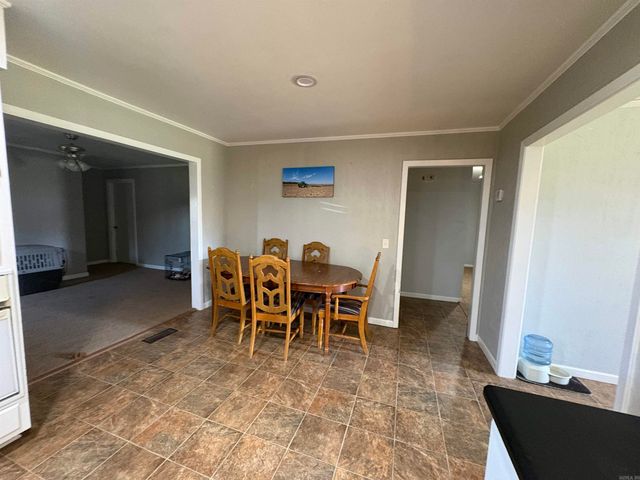 1402 Basil St, Corning, AR 72422