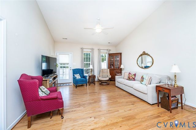 7729 Marshall Arch Dr, Mechanicsville, VA 23111