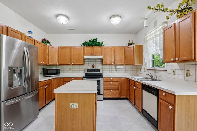 9654 Avenel Court, Carmel, IN 46032