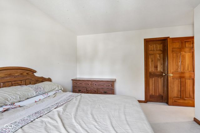 9654 Avenel Court, Carmel, IN 46032