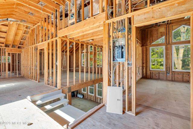 5 Oak Lane, Marlboro, NJ 07746