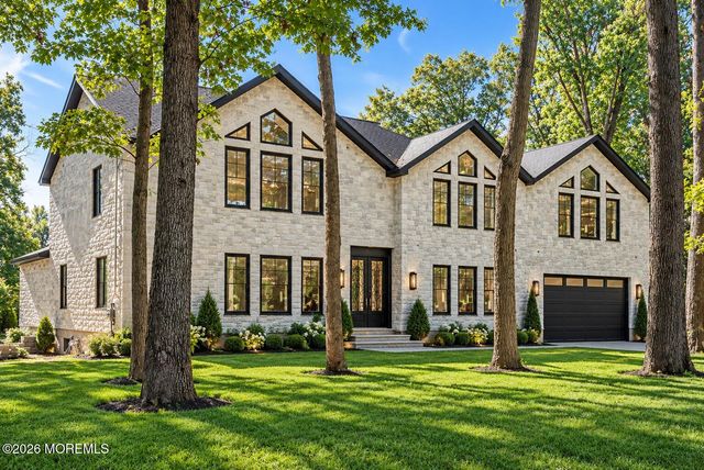 5 Oak Lane, Marlboro, NJ 07746