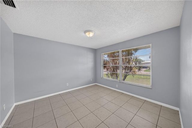 1418 SE 23rd TER, Cape Coral, FL 33990