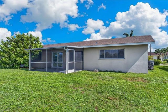 1418 SE 23rd TER, Cape Coral, FL 33990