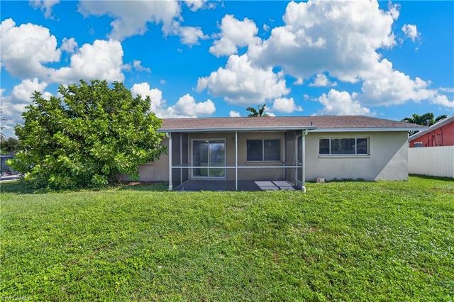 1418 SE 23rd TER, Cape Coral, FL 33990