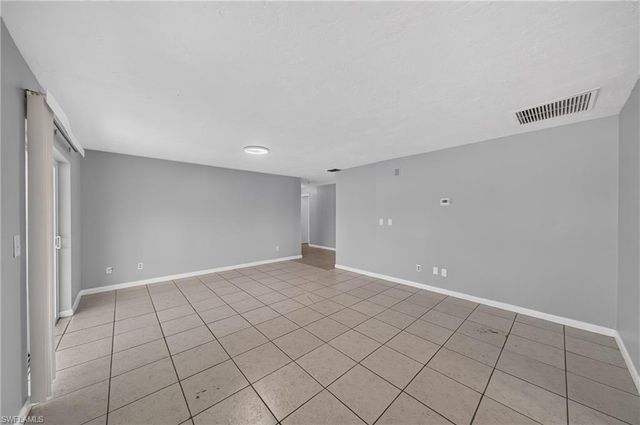 1418 SE 23rd TER, Cape Coral, FL 33990