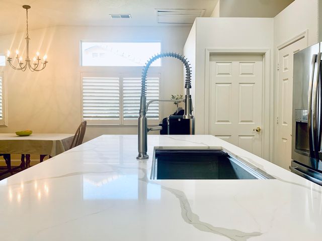 1067 N Roberta Way, Porterville, CA 93257