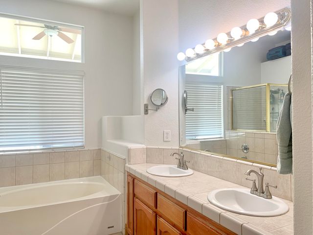 1067 N Roberta Way, Porterville, CA 93257