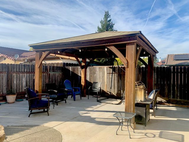 1067 N Roberta Way, Porterville, CA 93257