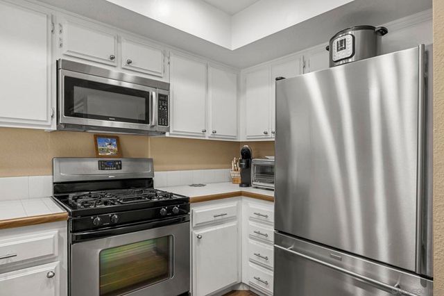 883 Ginger Ave, Carlsbad, CA 92011