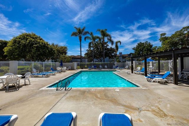 883 Ginger Ave, Carlsbad, CA 92011