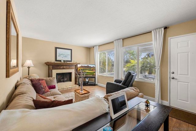 883 Ginger Ave, Carlsbad, CA 92011