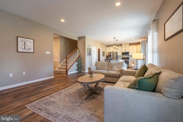 3013 SADDLEWOOD DR, Pennsburg, PA 18073