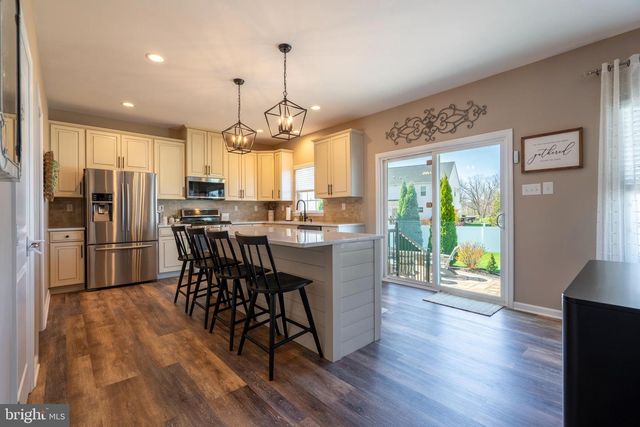 3013 SADDLEWOOD DR, Pennsburg, PA 18073