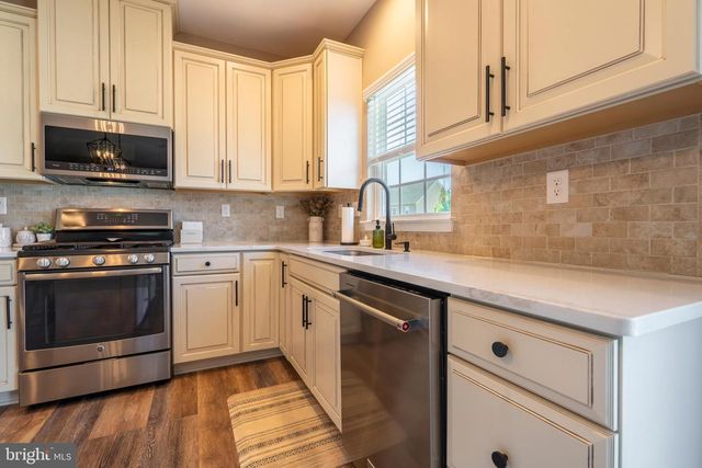 3013 SADDLEWOOD DR, Pennsburg, PA 18073